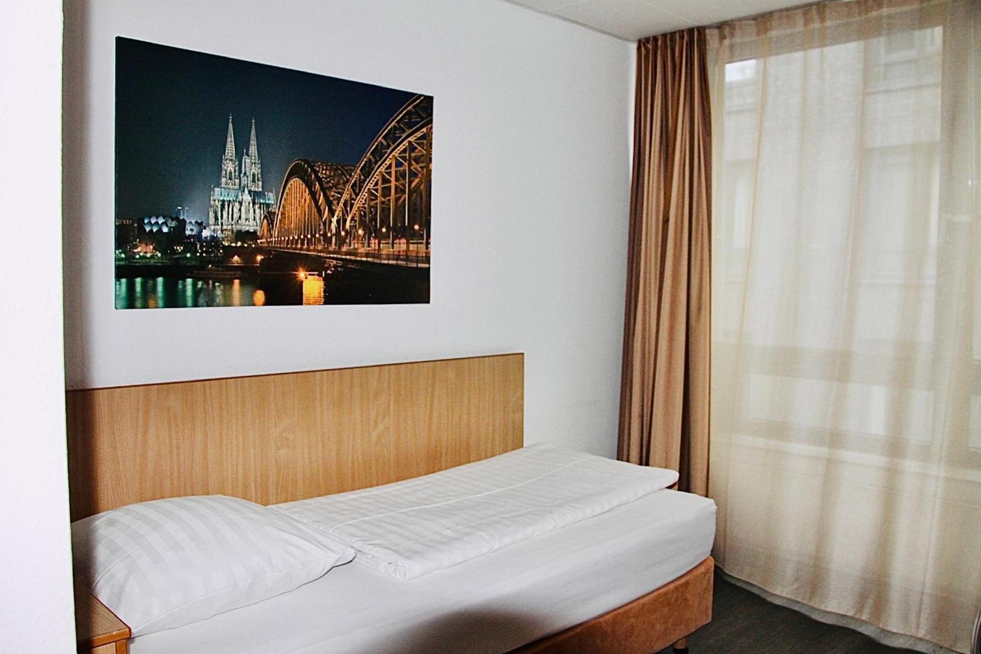 Opera Hotel Koeln Экстерьер фото